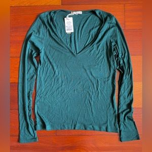 Marine Layer Lexi V-Neck in Ponderosa Pine